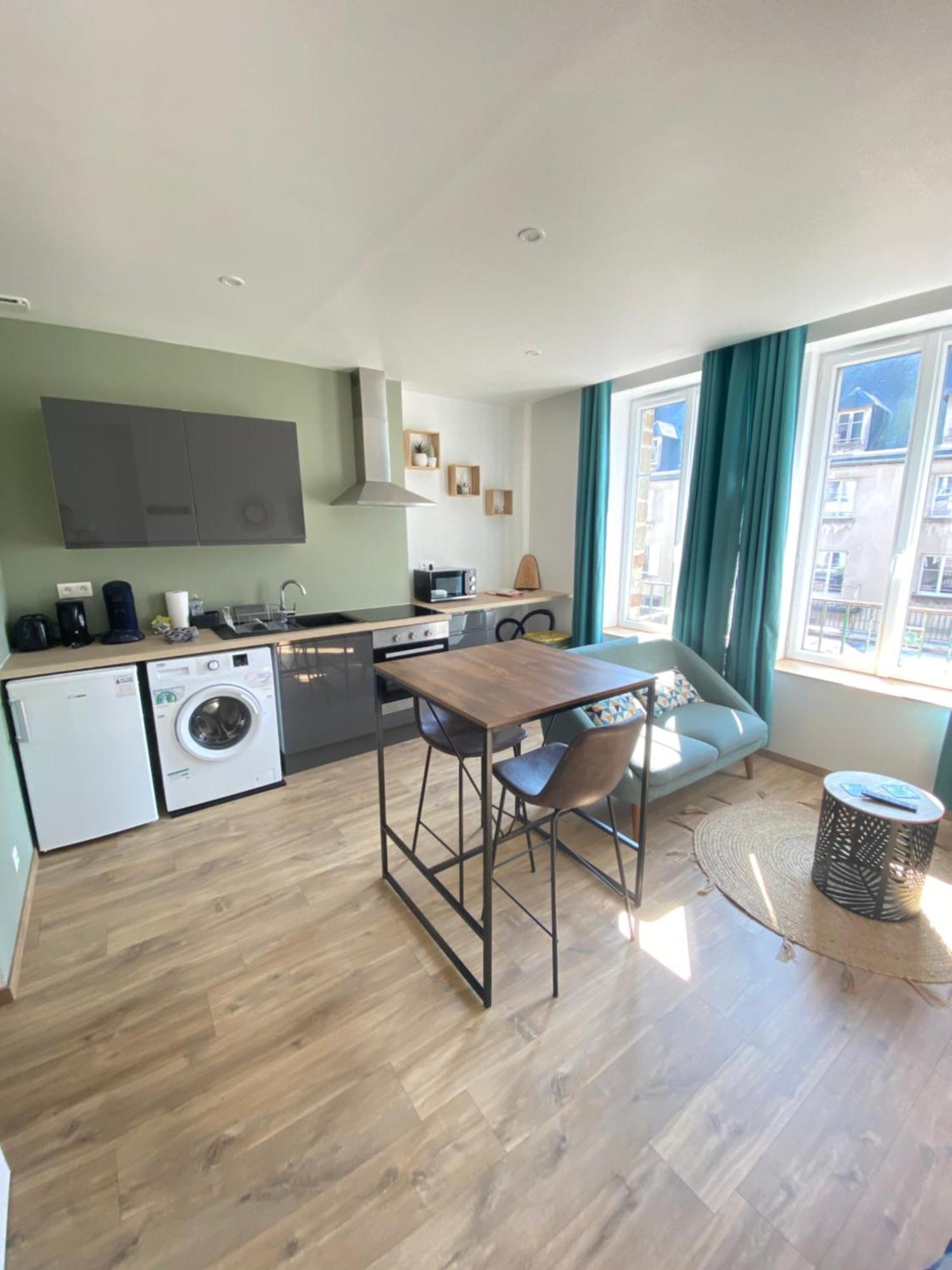 Joli Appartement F2 Plein Centre Coutances Bagian luar foto