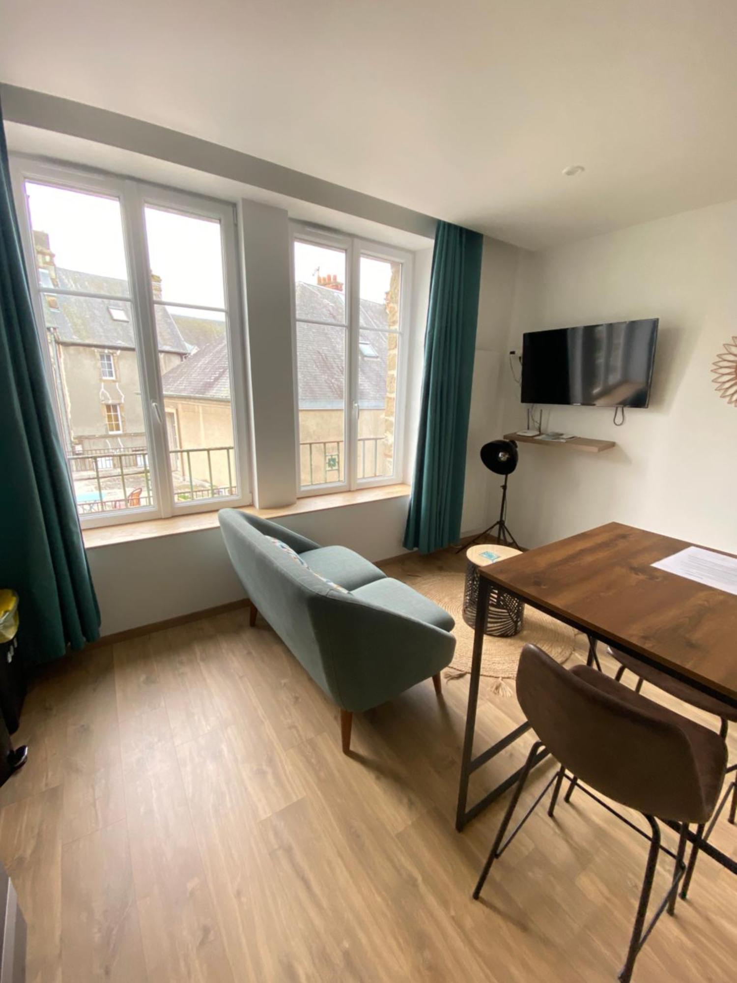 Joli Appartement F2 Plein Centre Coutances Bagian luar foto